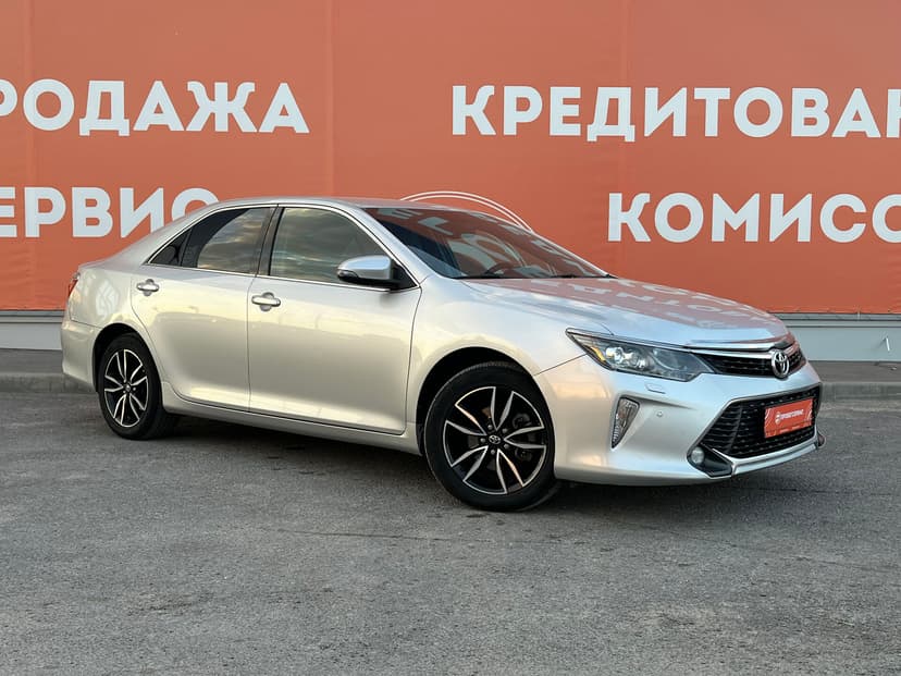 toyota-camry-2017-56-2