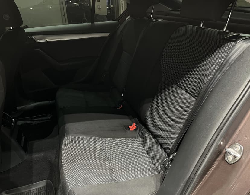 skoda-octavia-2015-1127-10