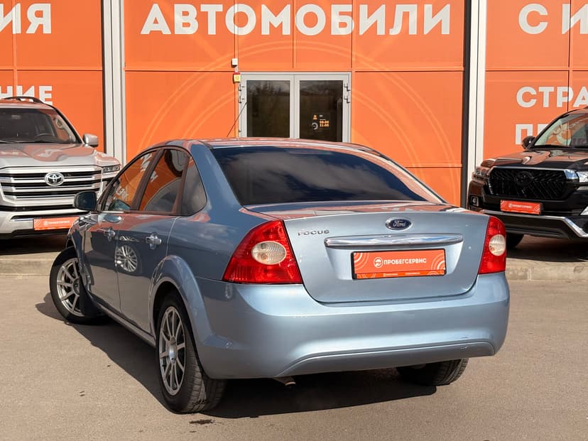 ford-focus-2008-323-6