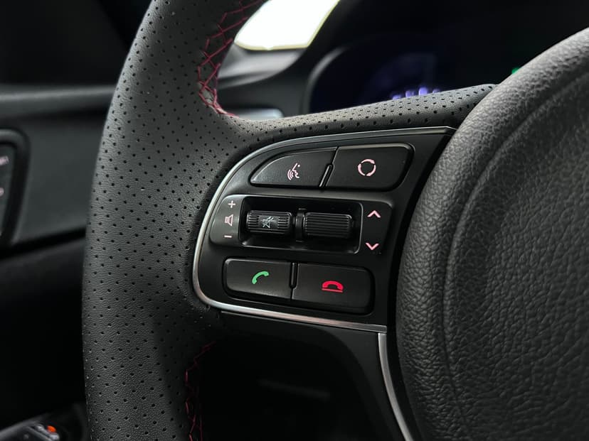 kia-optima-2017-2-34