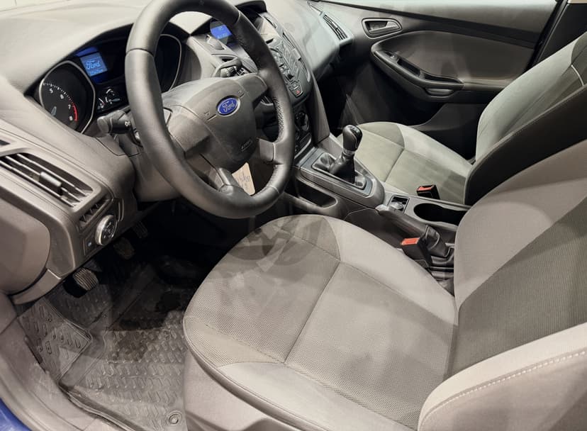 ford-focus-2012-1091-1