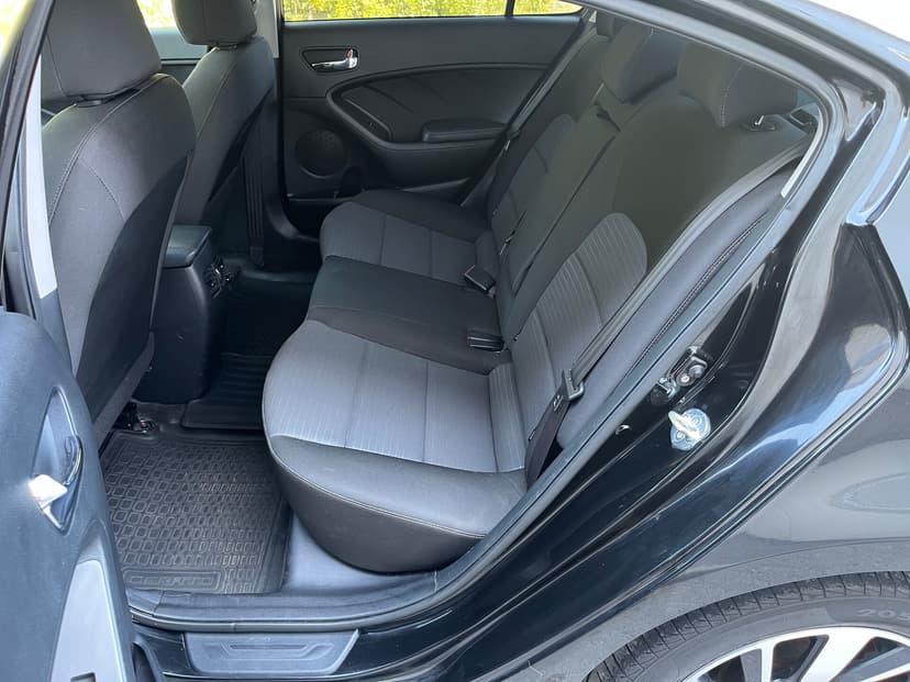 kia-cerato-2017-60-24