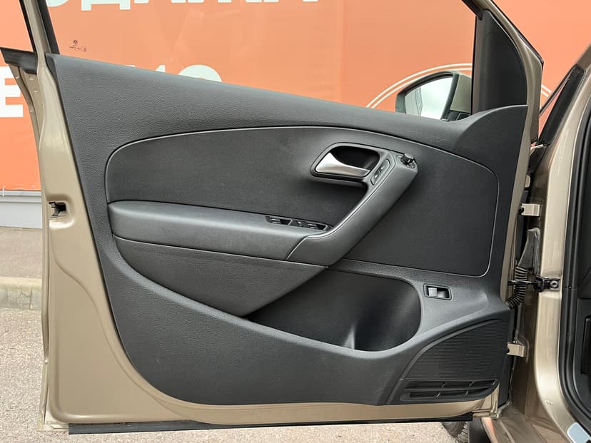 volkswagen-polo-2017-96-15