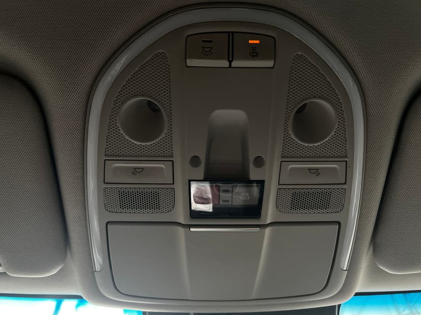 genesis-g70-2018-287-19