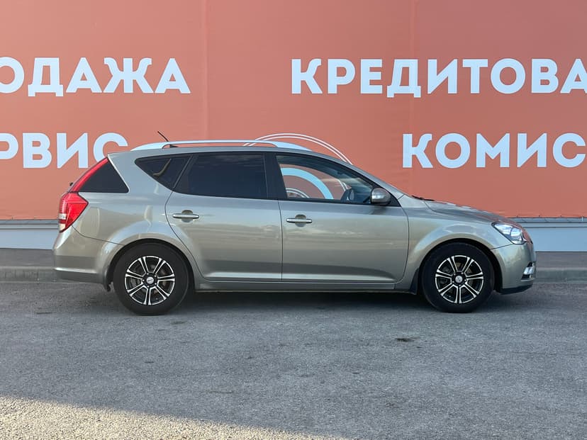 kia-ceed-2012-74-3