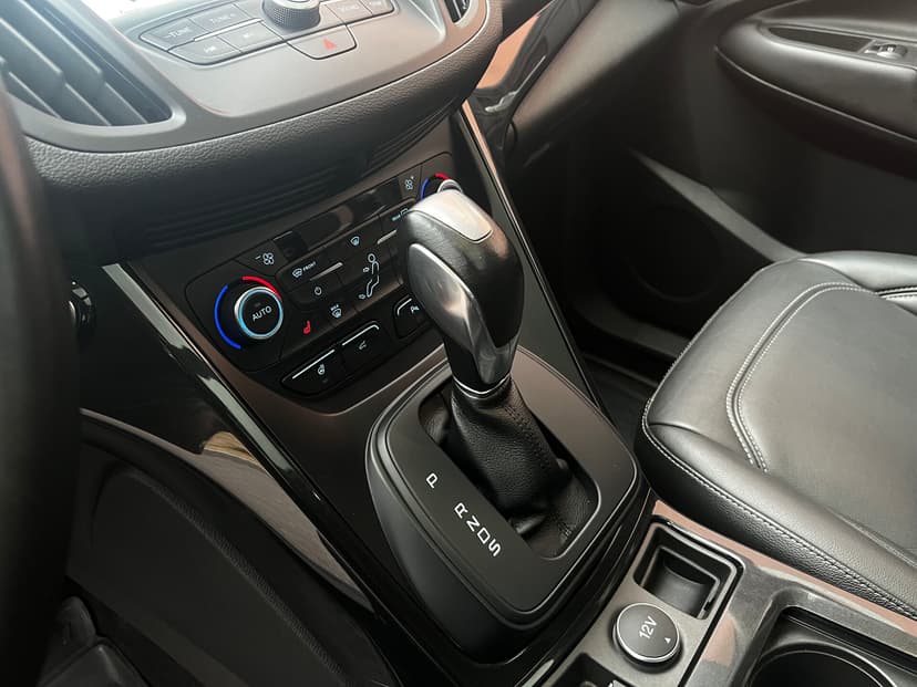 ford-kuga-2016-477-19