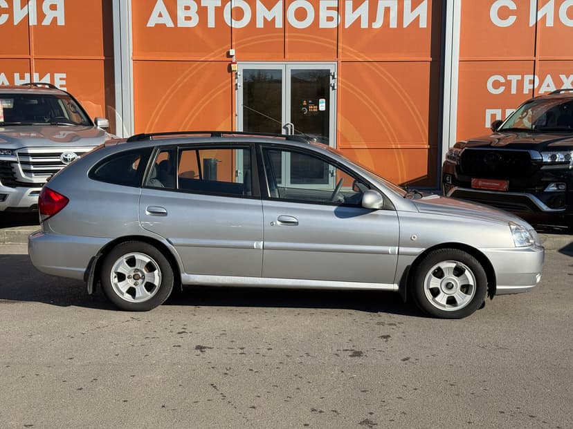 kia-rio-2004-567-3