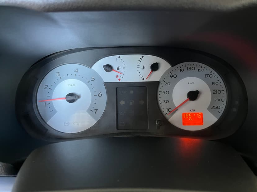 renault-symbol-2008-401-10