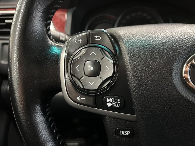 toyota-camry-2014-933-12