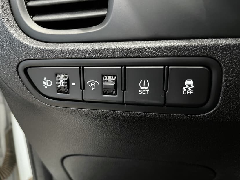 kia-rio x-line-2020-1230-16