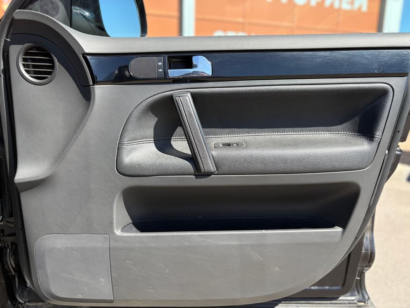 volkswagen-touareg-2007-236-25