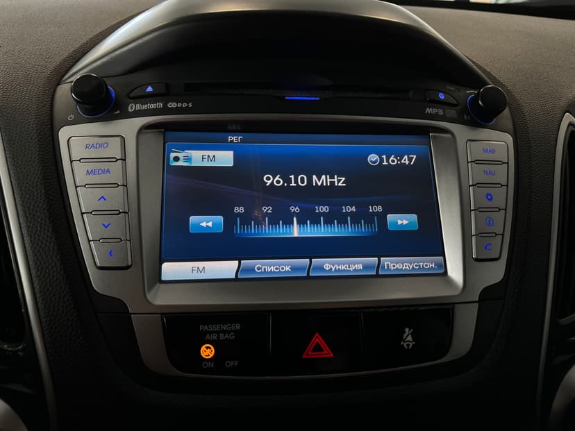 hyundai-ix35-2012-37-13