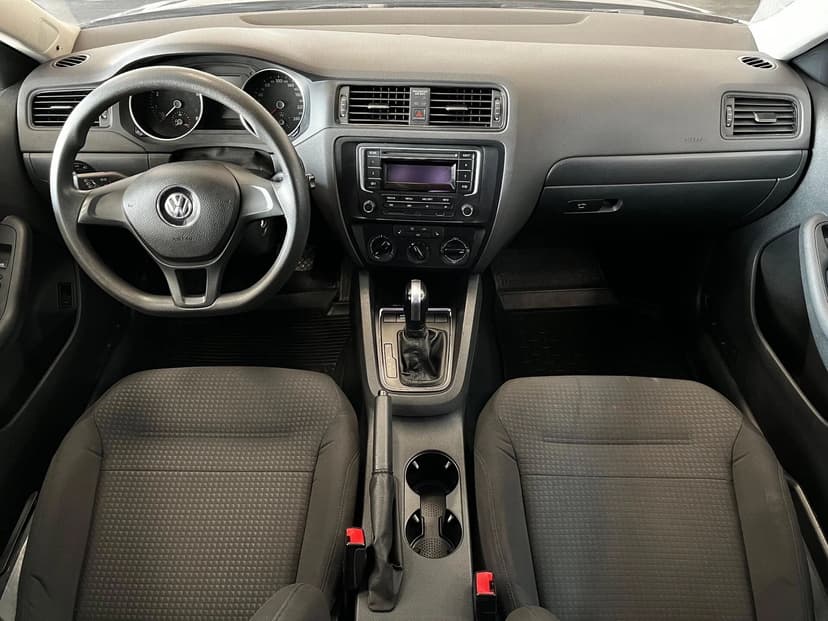 volkswagen-jetta-2015-390-10