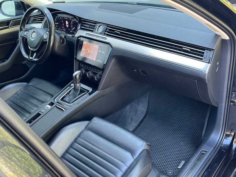 volkswagen-passat-2018-61-28