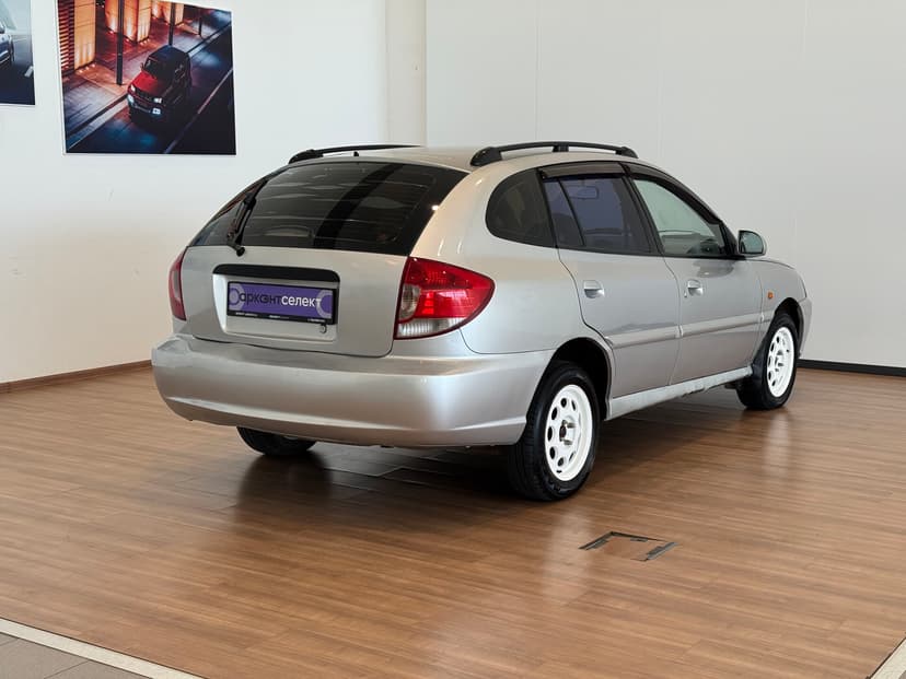kia-rio-2003-328-1