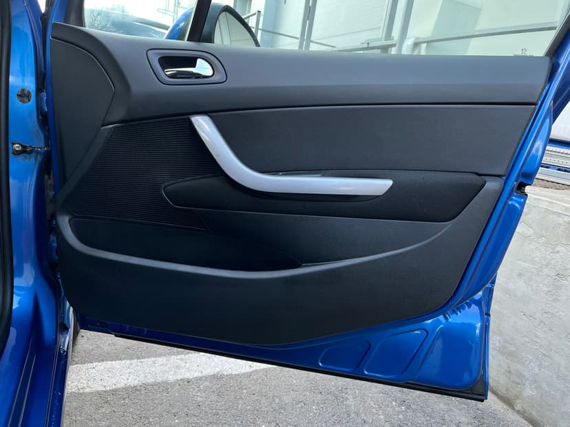 peugeot-308-2011-41-20