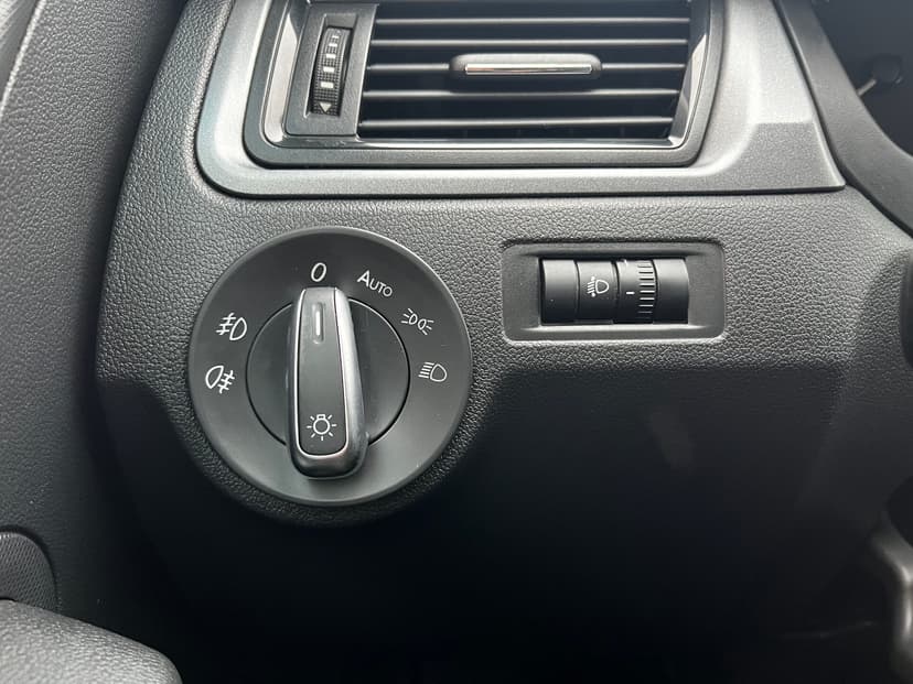 skoda-rapid-2016-725-11