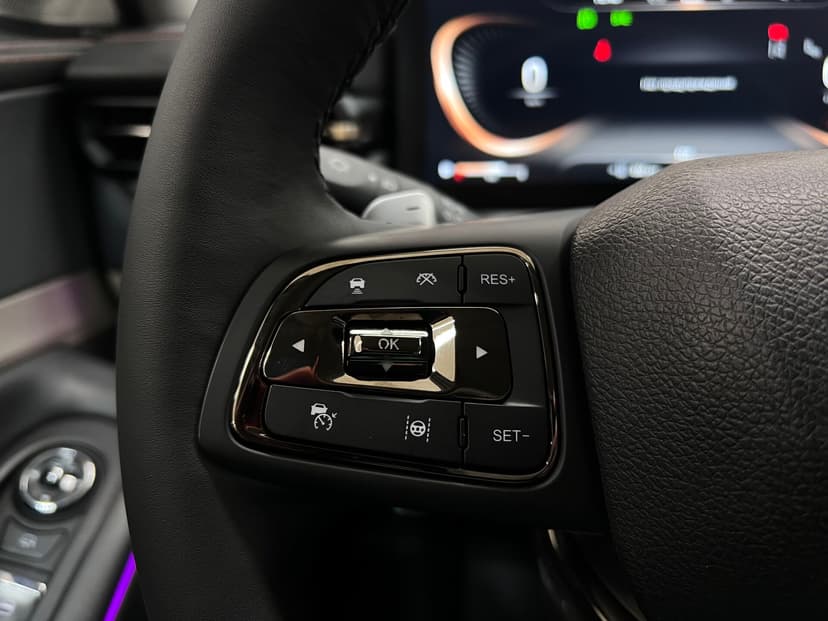 exeed-txl-2022-730-18