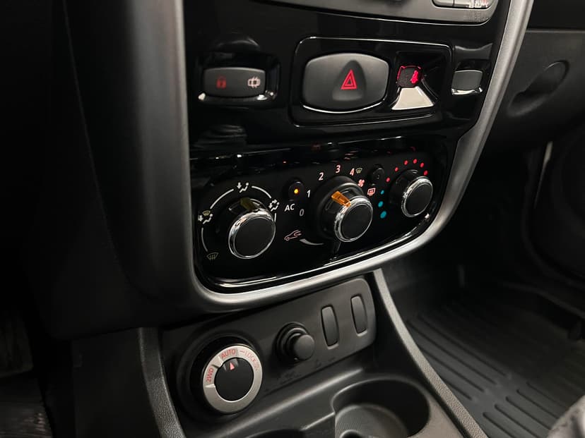 renault-duster-2013-321-17