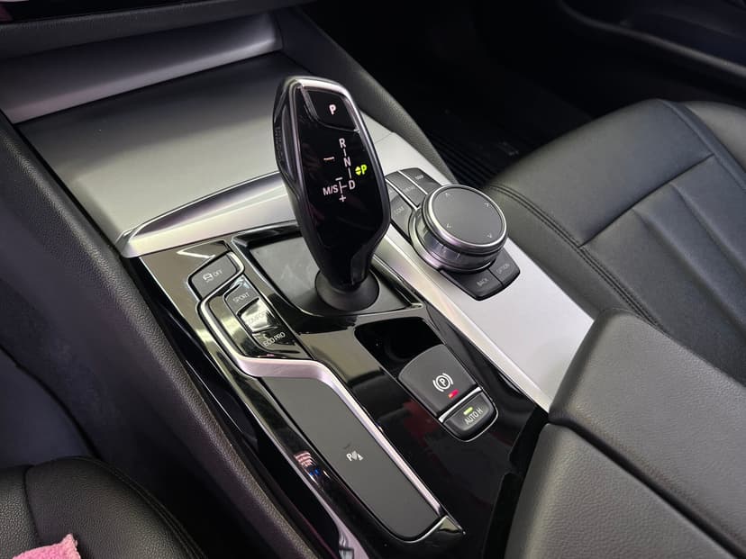bmw-5 серия-2017-10-24