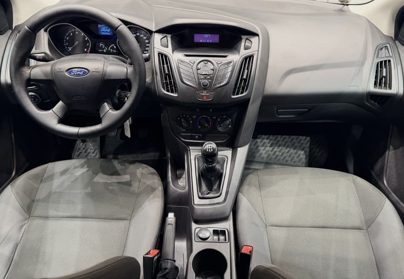 ford-focus-2012-1091-3