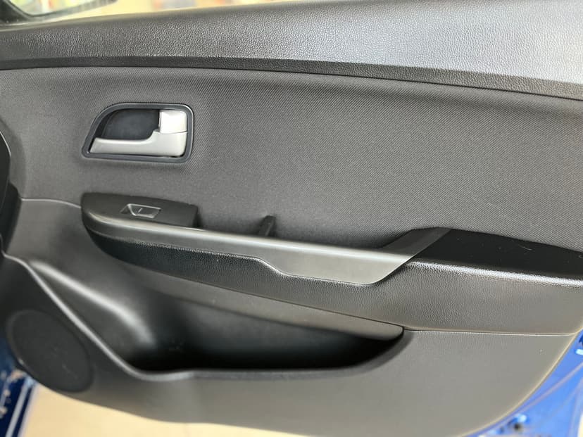 kia-rio-2012-252-22