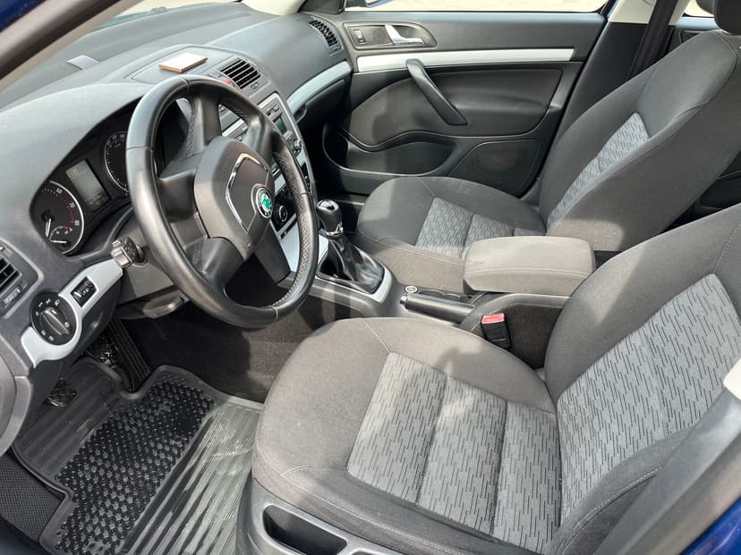 skoda-octavia-2011-341-11