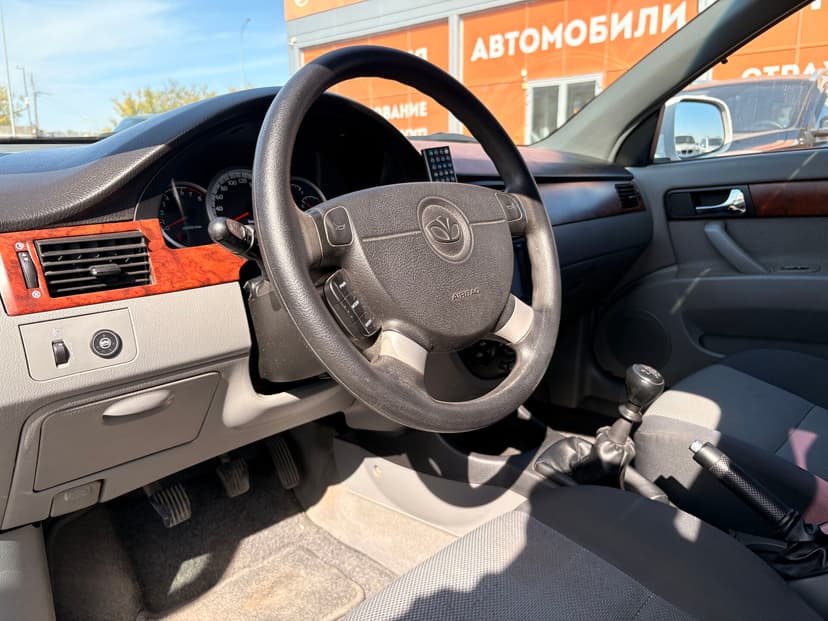 daewoo-gentra-2013-354-21