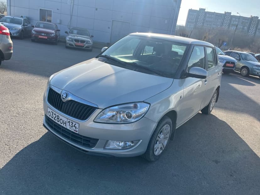 skoda-fabia-2013-700-1
