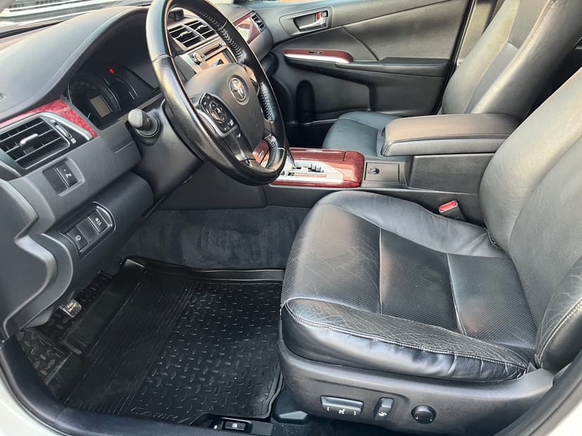 toyota-camry-2014-568-22