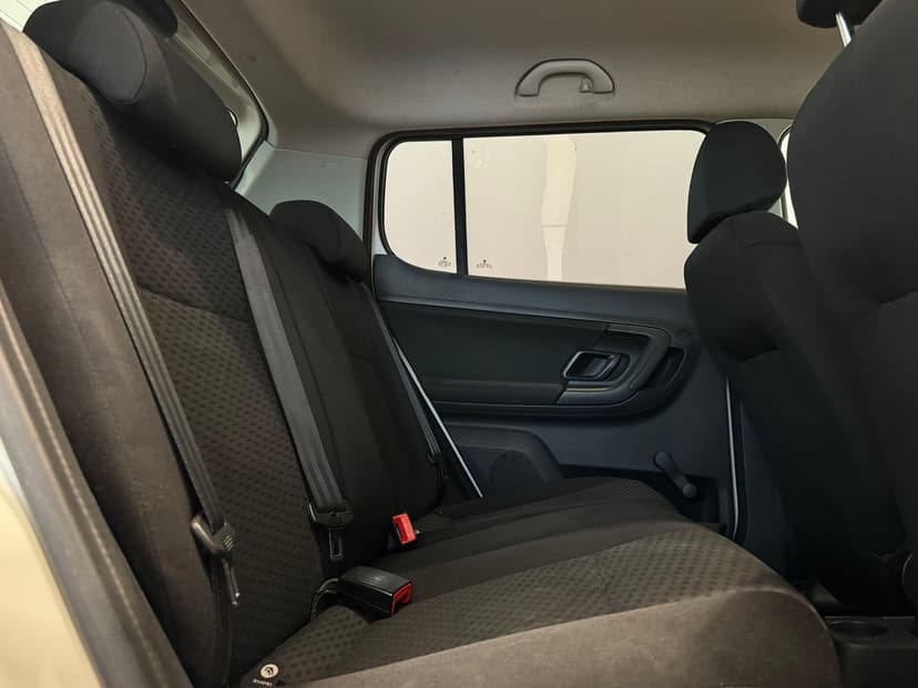 skoda-fabia-2013-620-23