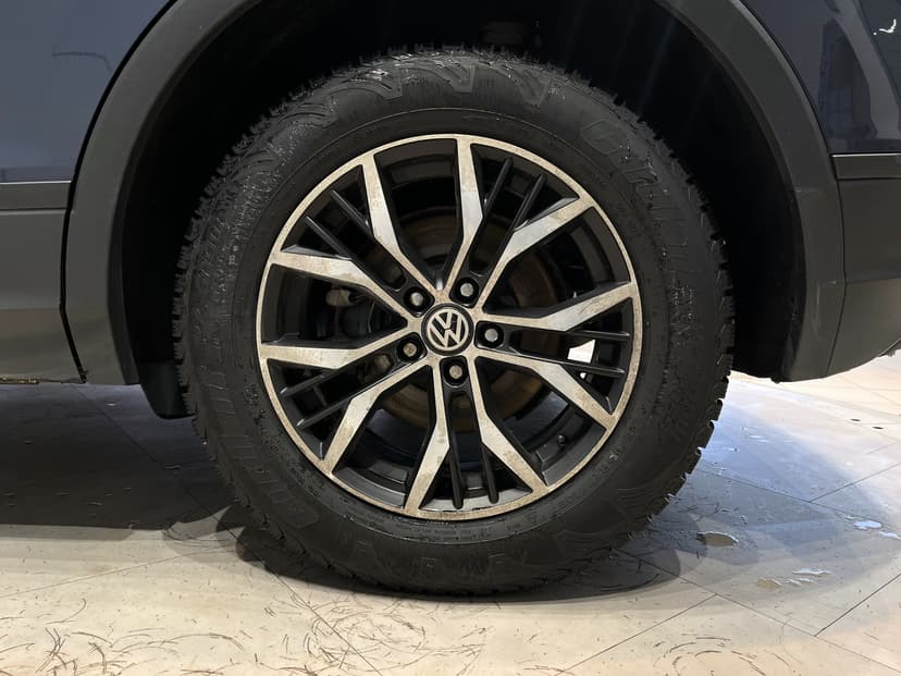 volkswagen-tiguan-2017-1121-25