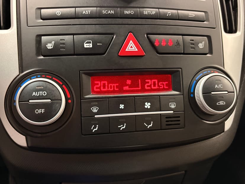 kia-ceed-2011-395-14