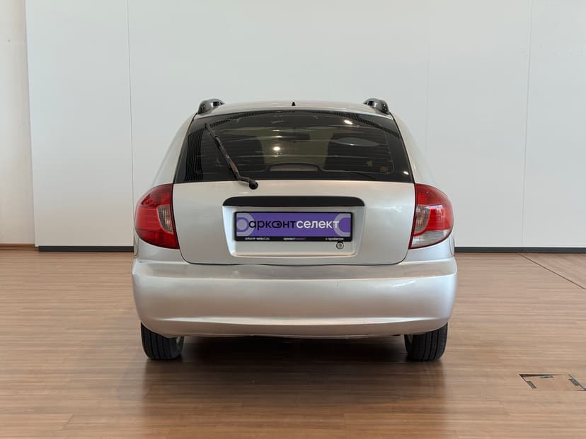 kia-rio-2003-328-7