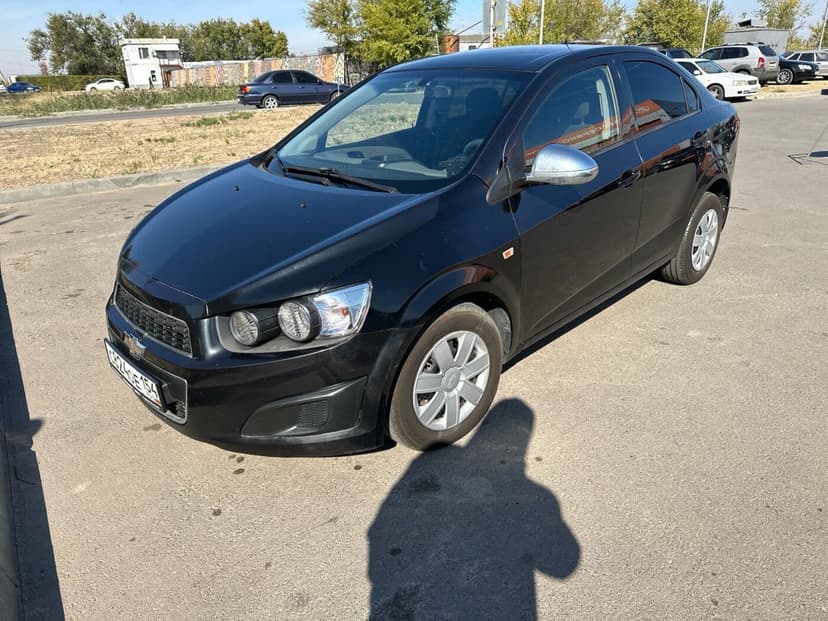 chevrolet-aveo-2013-418-0