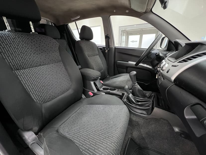 mitsubishi-l200-2014-379-22