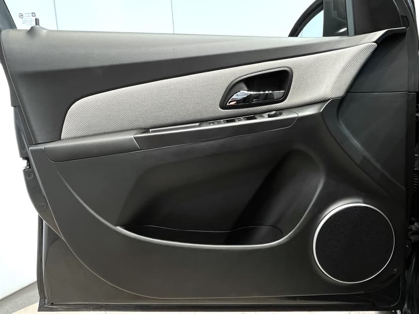 chevrolet-cruze-2012-1136-1