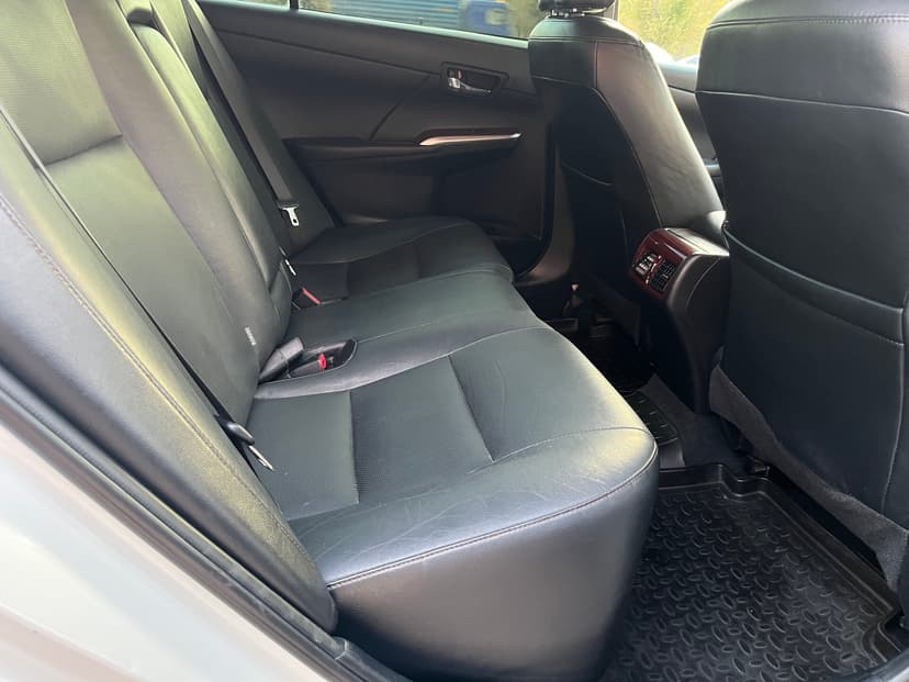 toyota-camry-2014-568-28