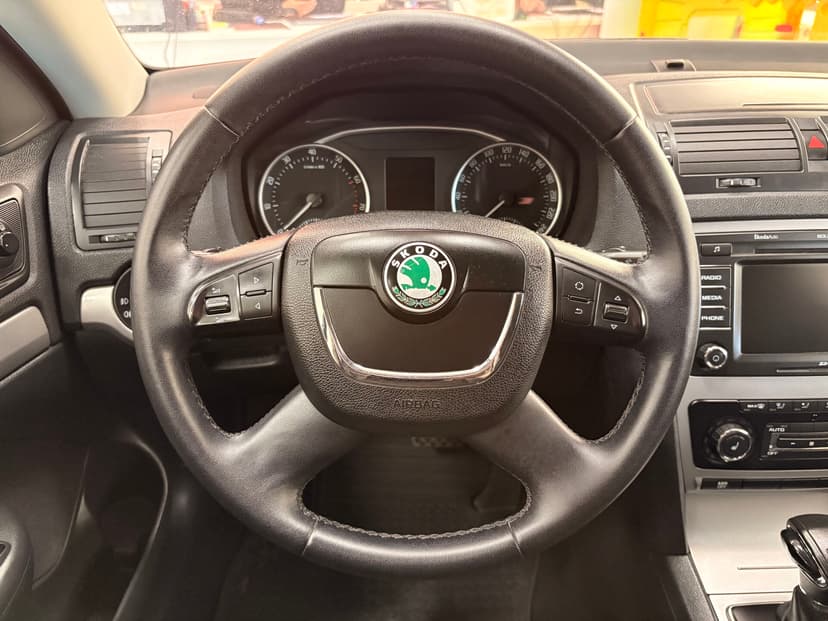 skoda-octavia-2011-519-11