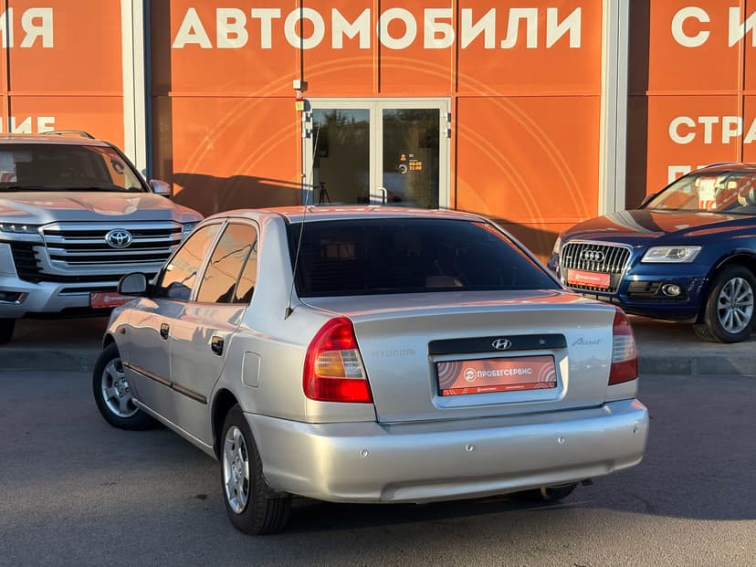 hyundai-accent-2008-235-6