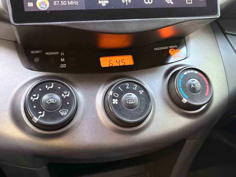 toyota-rav4-2012-333-15