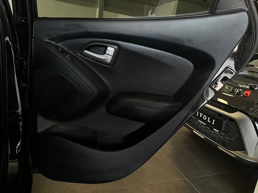 hyundai-ix35-2012-37-22
