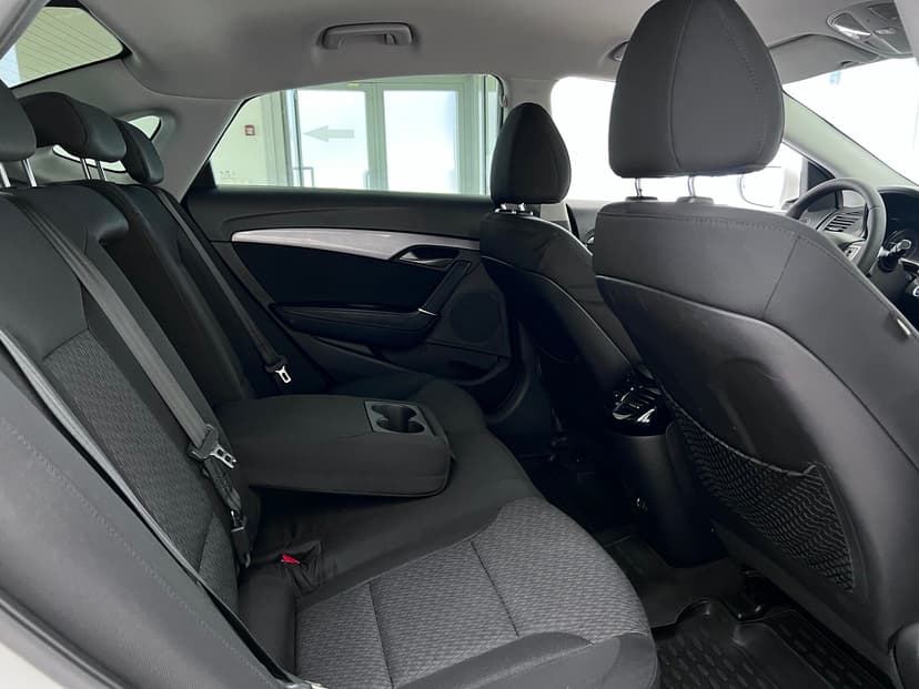 hyundai-i40-2013-150-25