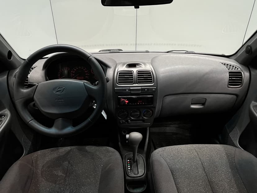 hyundai-accent-2005-1088-10