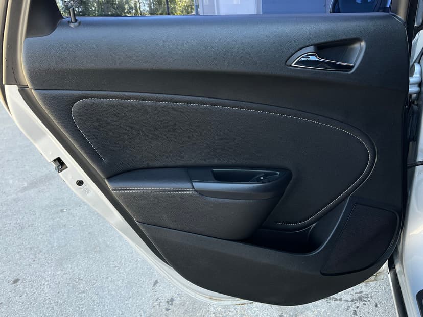 opel-astra-2013-77-23