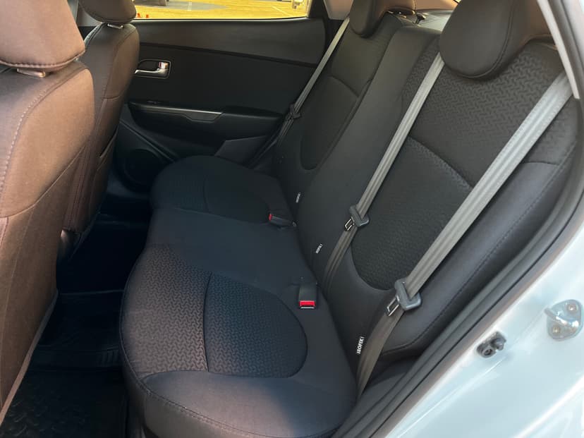 kia-rio-2016-556-20