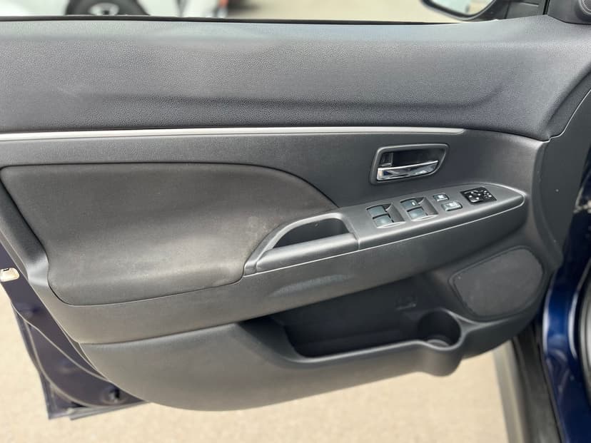 mitsubishi-asx-2012-300-11