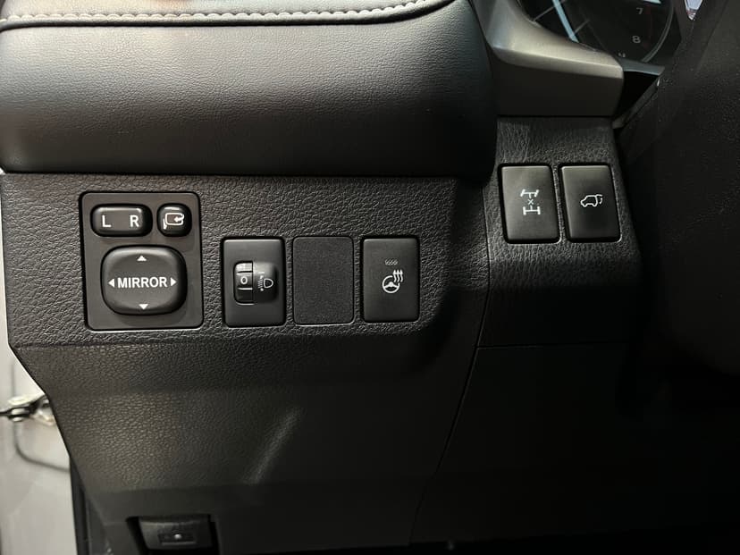 toyota-rav4-2017-1097-5