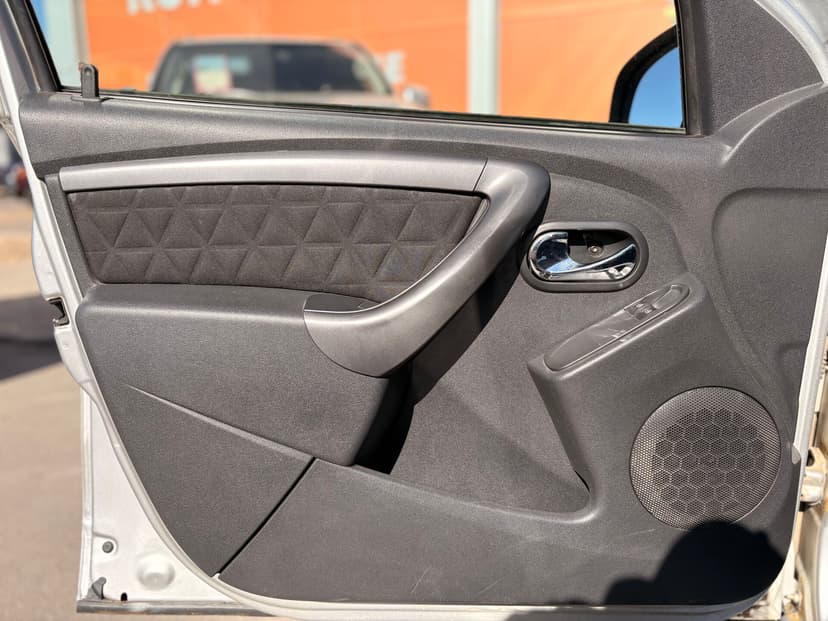 renault-duster-2017-359-26