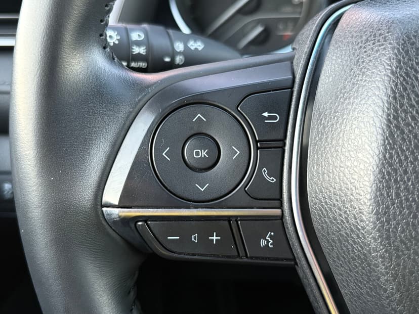toyota-camry-2021-288-12